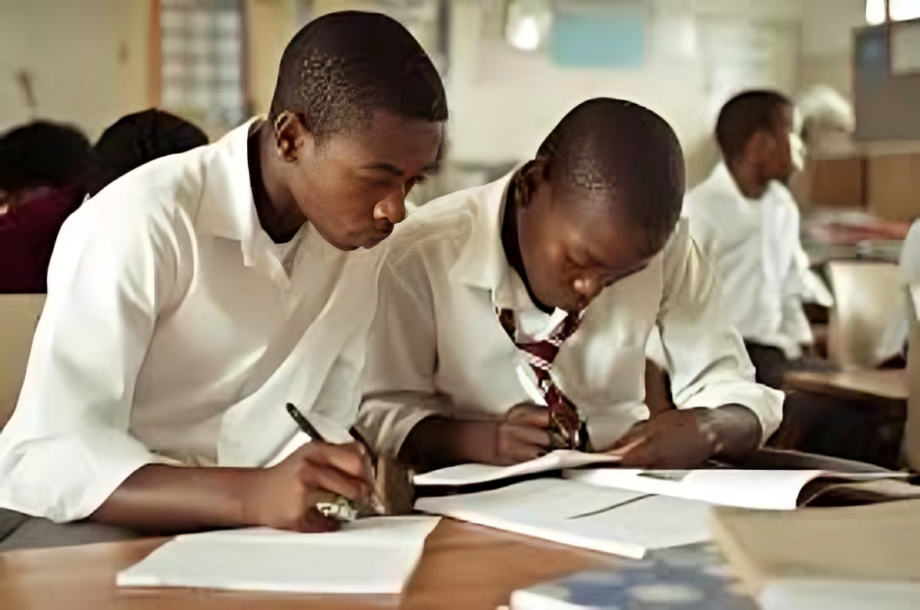 How To Write Essay In Waec 2025/2026 English Examination